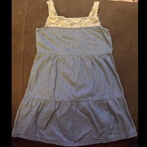 Children’s adorable Jean dress, babydoll style